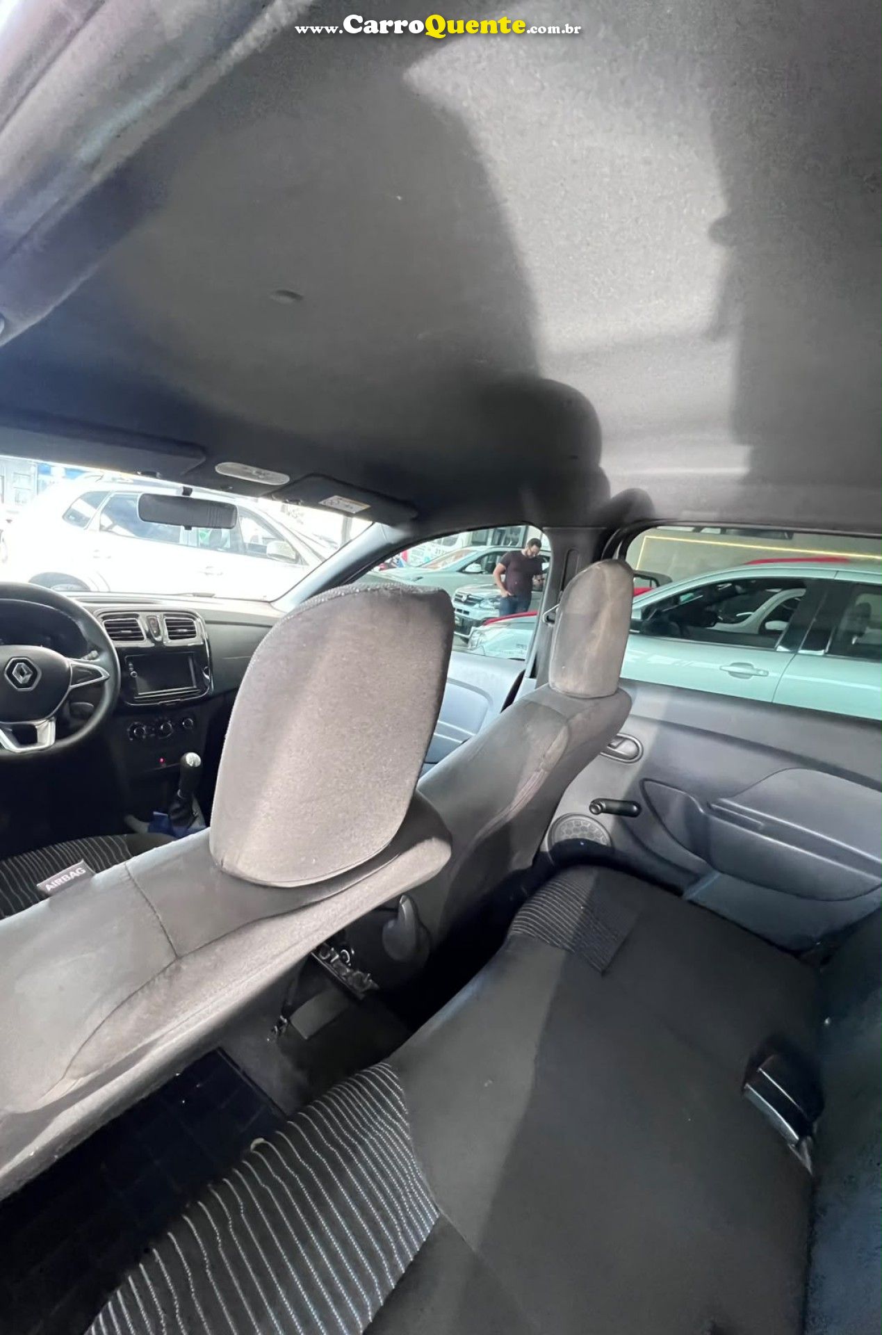 RENAULT   SANDERO LIFE 1.0 MT   PRATA 2021 1.0 FLEX - Loja