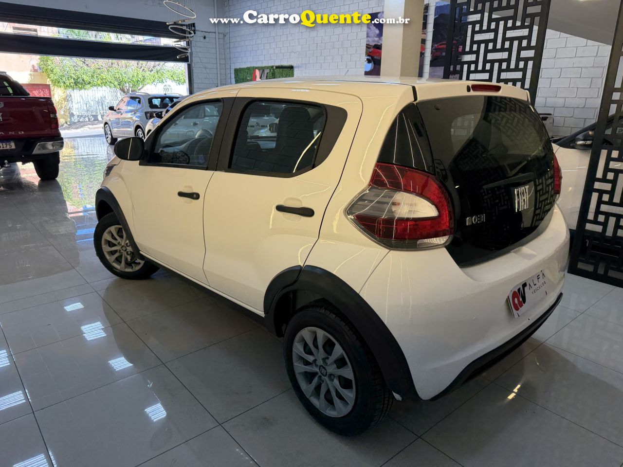 FIAT   MOBI LIKE 1.0 FIRE FLEX 5P.   BRANCO 2024 1.0 FLEX - Loja
