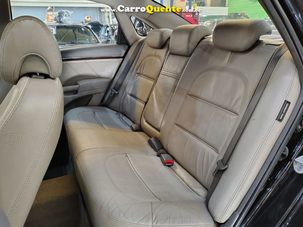 HYUNDAI/AZERA 3.3 MPFI GLS SEDAN V6 24V 2011 - Loja
