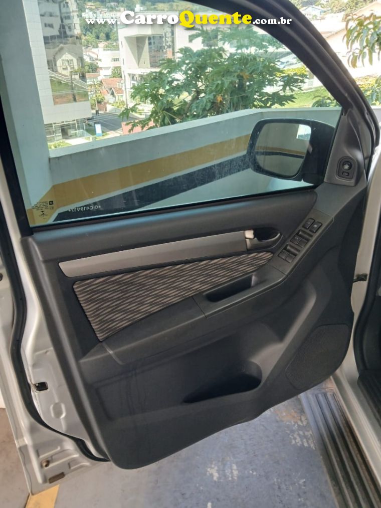Chevrolet S10 2.5 LT 4X2 CD 16V FLEX 4P MANUAL - Loja