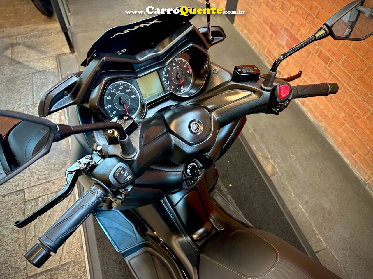 YAMAHA XMAX 250 CONNECTED ABS 2024 - Loja