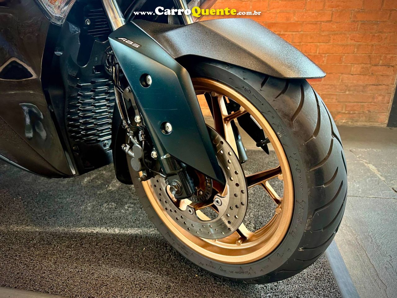 YAMAHA XMAX 250 CONNECTED ABS 2024 - Loja