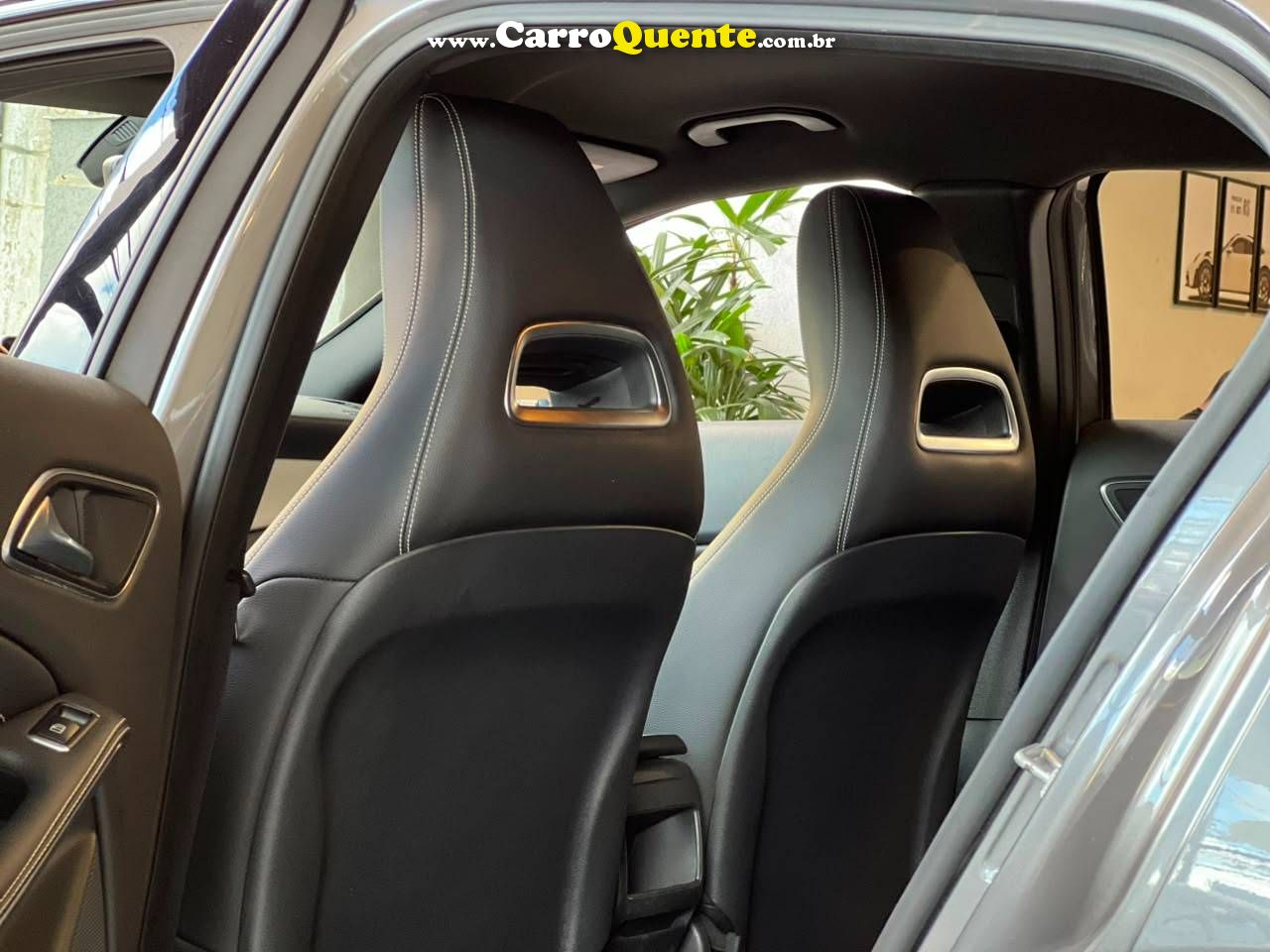 MERCEDES-BENZ GLA 200 1.6 CGI ADVANCE 16V TURBO 2016 - Loja