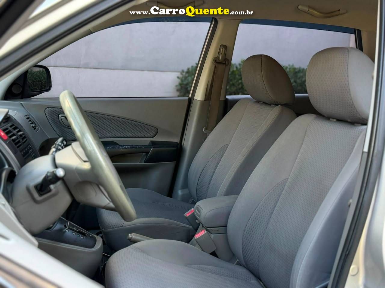 HYUNDAI TUCSON 2.0 GL 2WD 16V 2010 - Loja