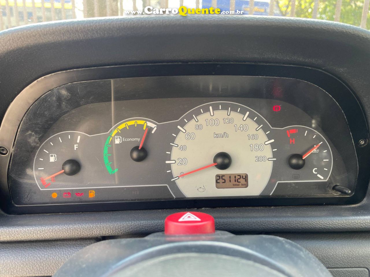 FIAT UNO 1.0 MPI MILLE FIRE ECONOMY 8V 2013 - Loja