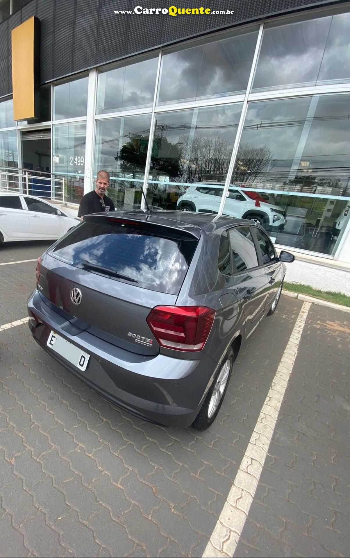 VOLKSWAGEN   POLO COMFORT. 200 TSI 1.0 FLEX 12V AUT.   CINZA 2019 1.0 FLEX - Loja