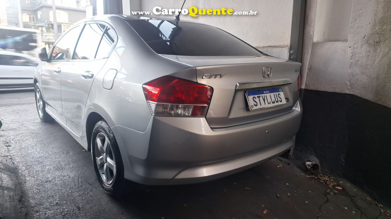 HONDA   CITY SEDAN DX 1.5 FLEX 16V MEC.   PRATA 2012 1.5 FLEX - Loja