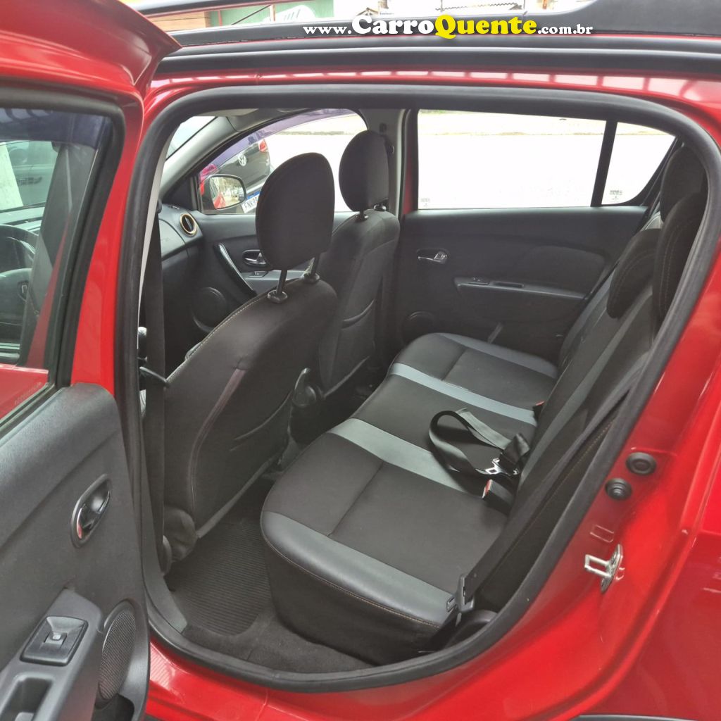 RENAULT   SANDERO STEPWAY HI-POWER 1.6 8V 5P   VERMELHO 2016 1.6 FLEX - Loja