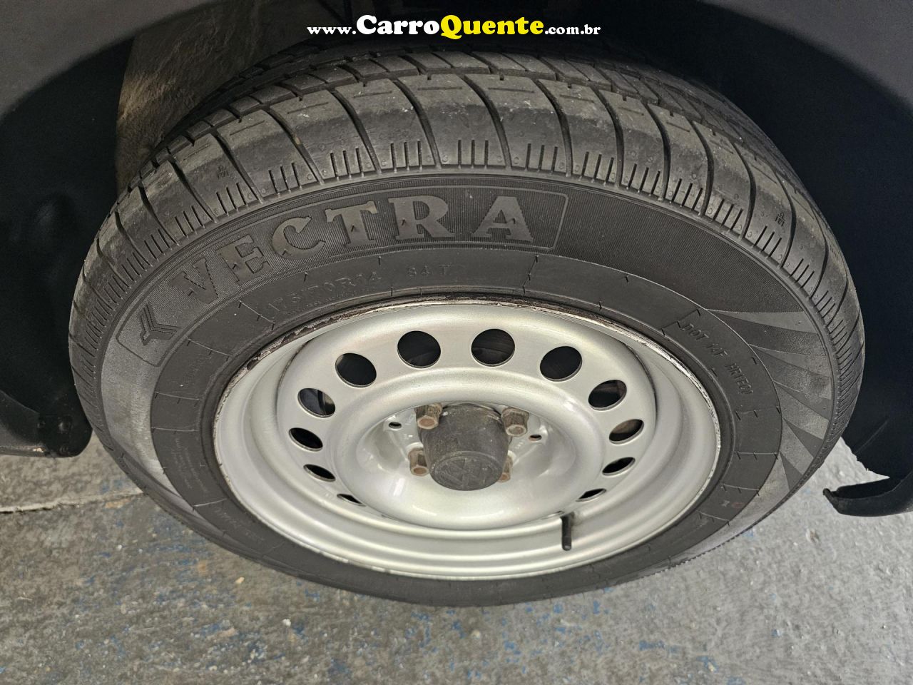 VOLKSWAGEN   SAVEIRO STARTLINE 1.6 T.FLEX 8V   BRANCO 2016 1.6 FLEX - Loja
