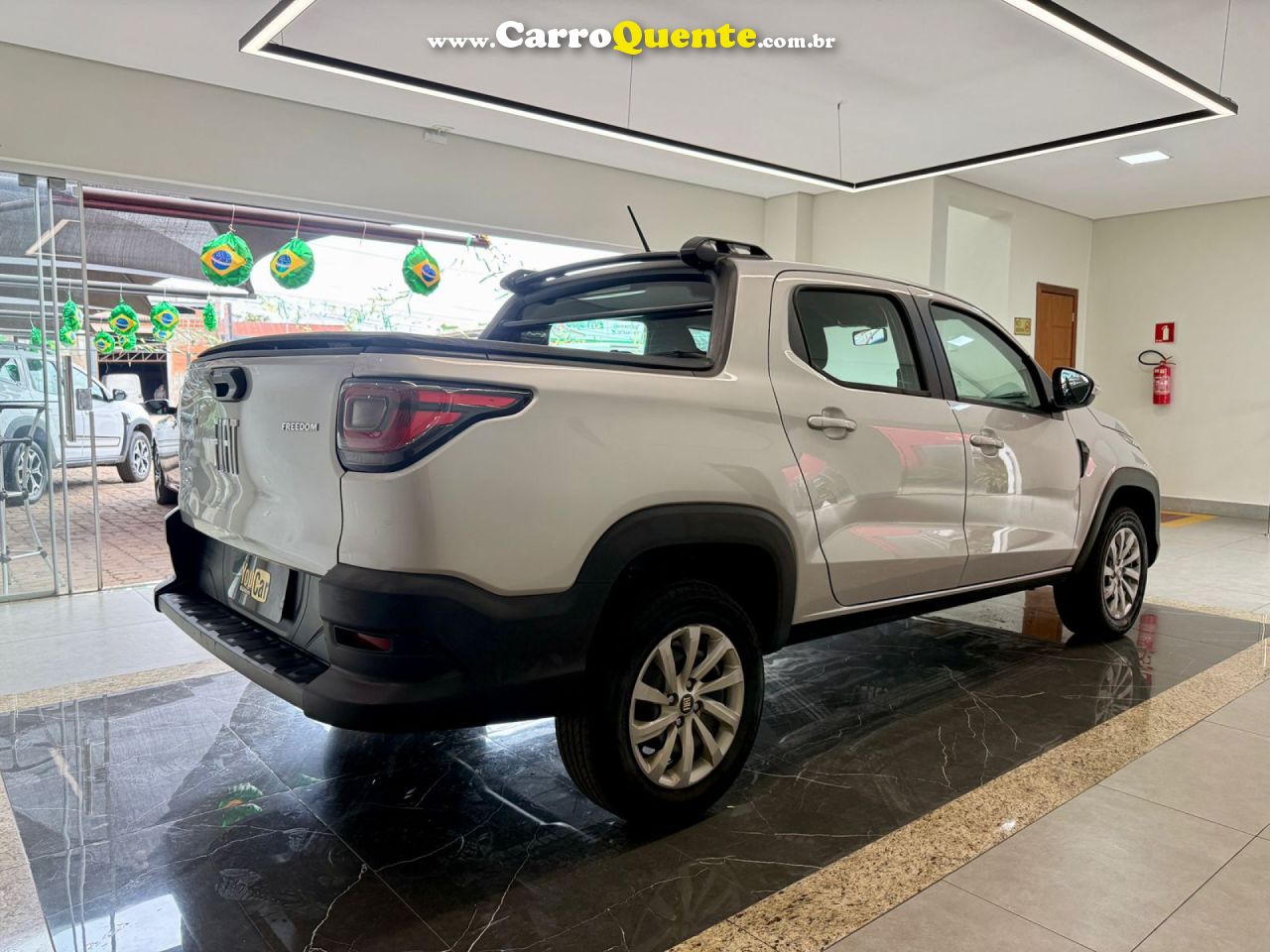 FIAT   STRADA FREEDOM 1.3 FLEX 8V CD   PRATA 2023 1.3 FLEX - Loja