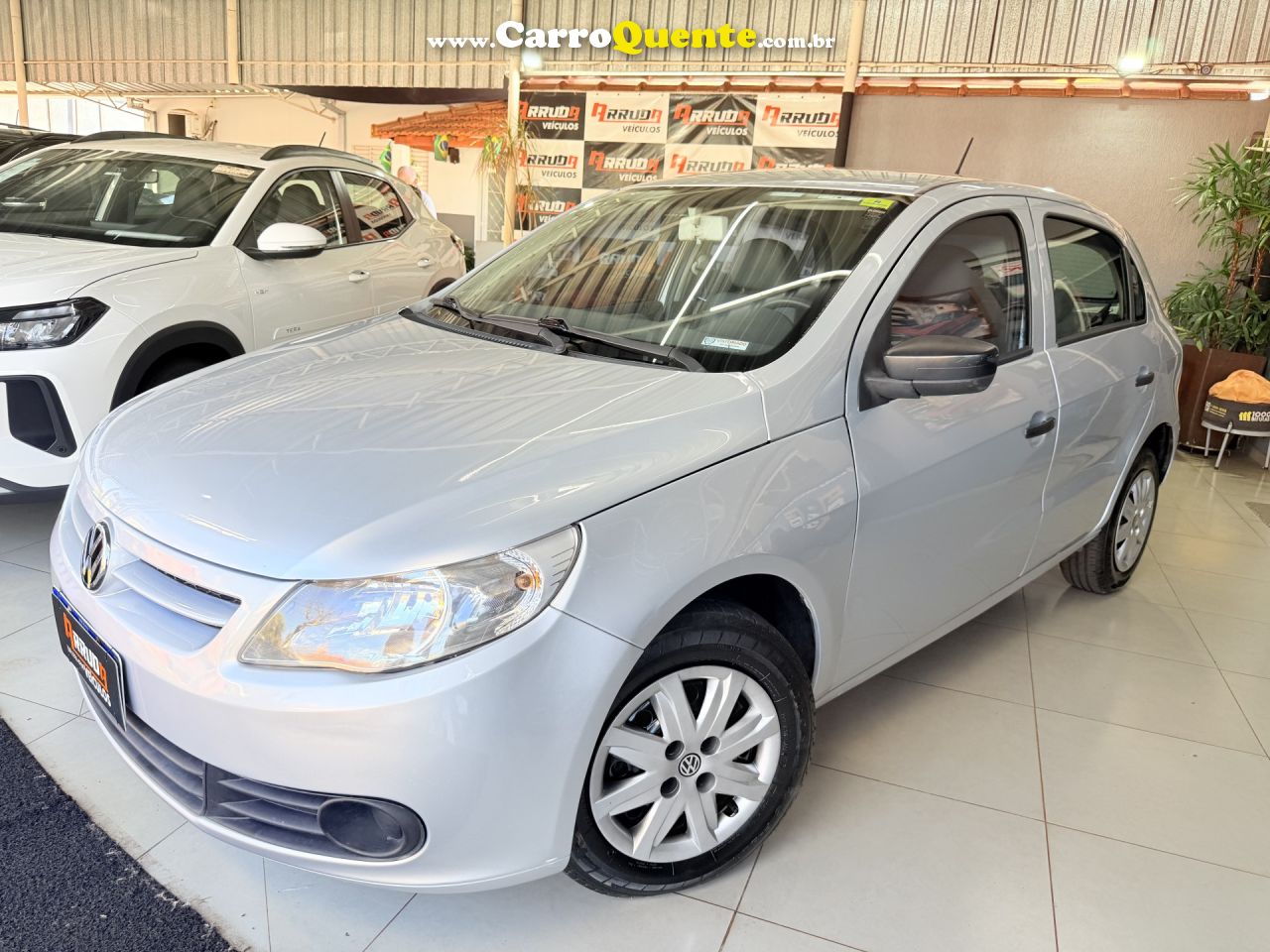 VOLKSWAGEN   GOL CITY (TREND)TITAN 1.0 T. FLEX 8V 4P   PRATA 2010 1.0 FLEX - Loja