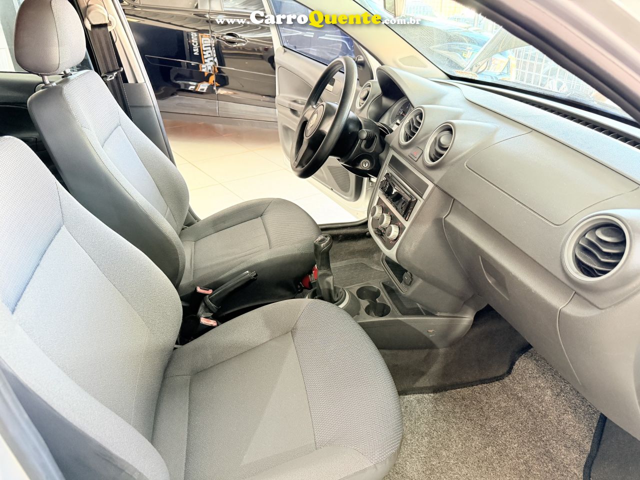 VOLKSWAGEN   GOL CITY (TREND)TITAN 1.0 T. FLEX 8V 4P   PRATA 2010 1.0 FLEX - Loja
