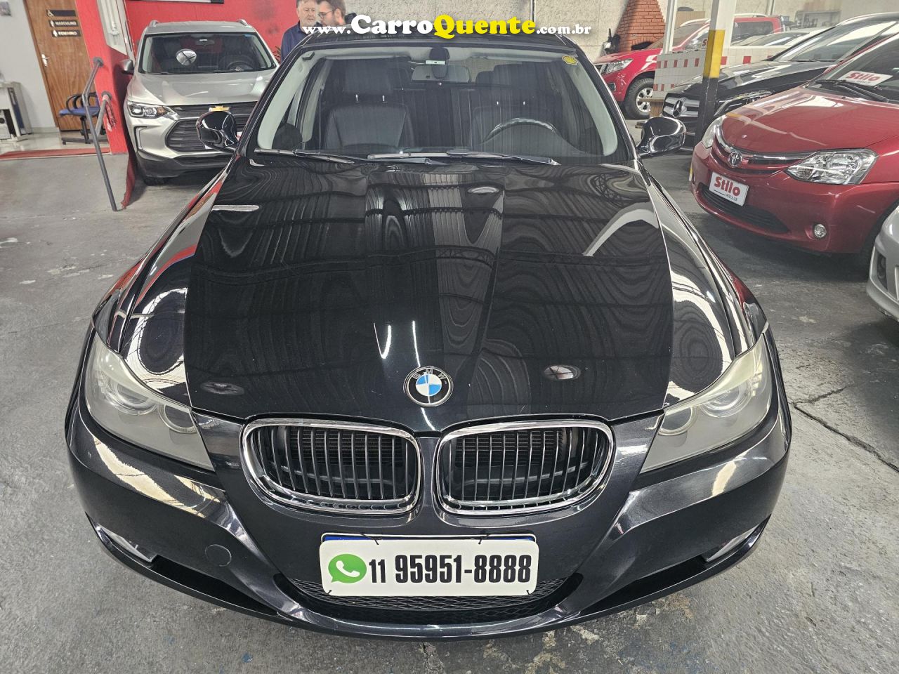 BMW   320IA   PRETO 2011 2.0 GASOLINA - Loja