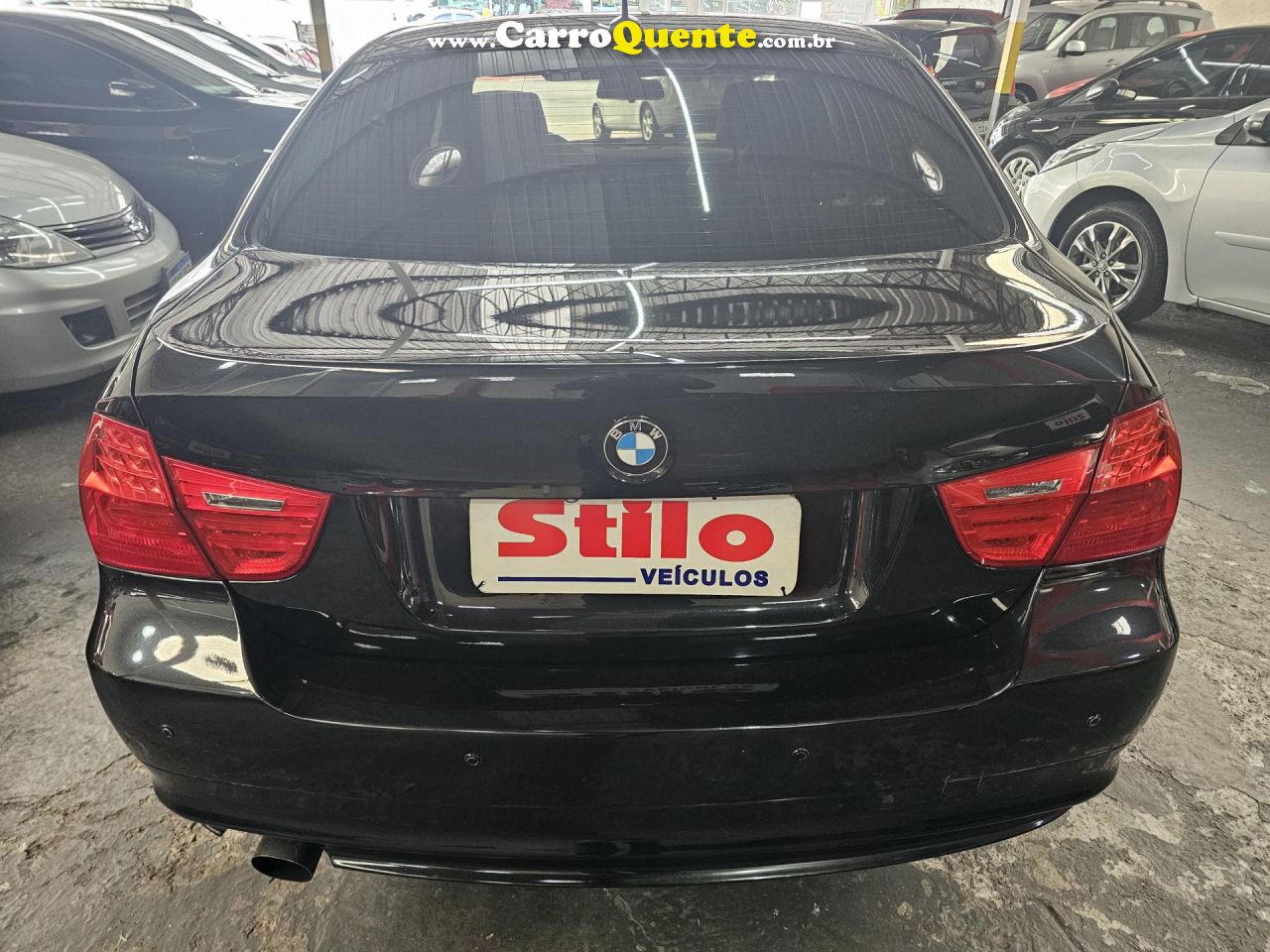 BMW   320IA   PRETO 2011 2.0 GASOLINA - Loja