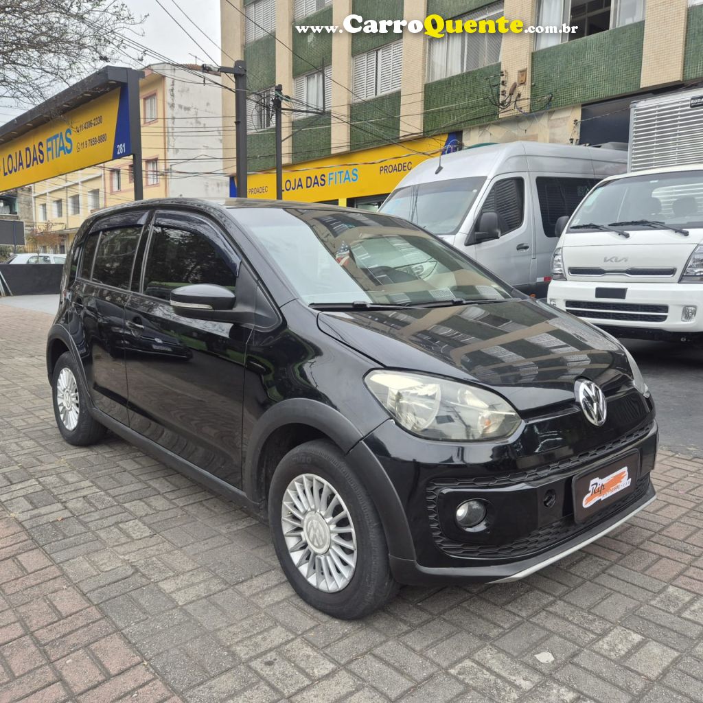 VOLKSWAGEN   UP! TRACK 1.0 TOTAL FLEX 12V 5P   PRETO 2017 1.0 FLEX - Loja