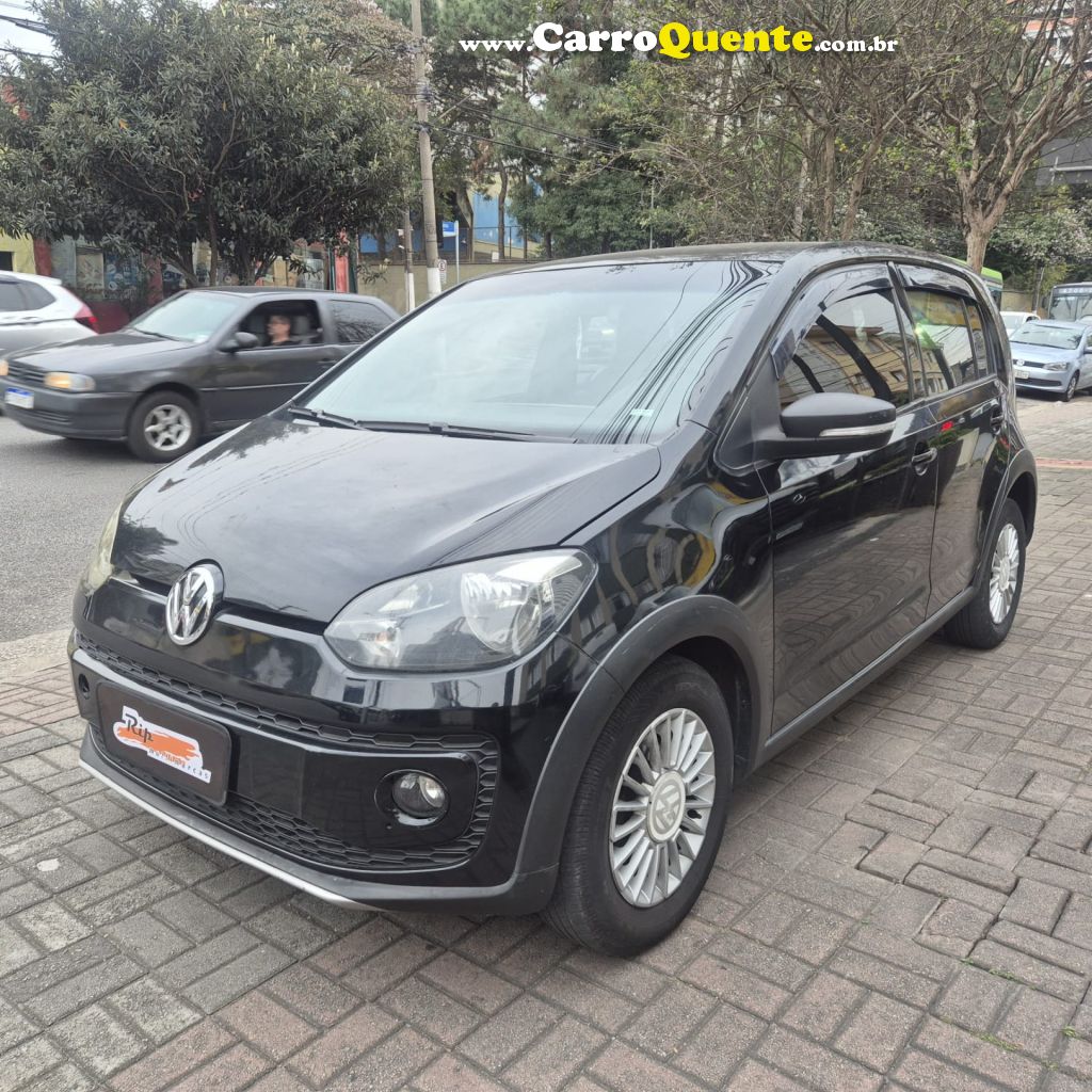 VOLKSWAGEN   UP! TRACK 1.0 TOTAL FLEX 12V 5P   PRETO 2017 1.0 FLEX - Loja