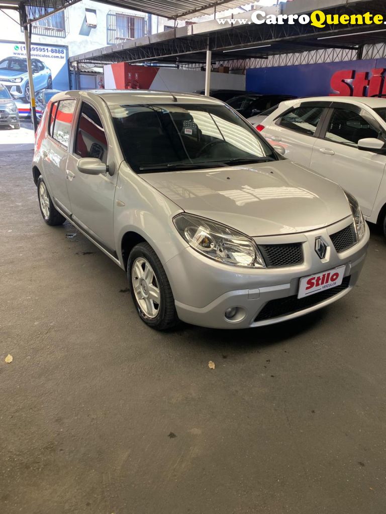 RENAULT   SANDERO PRIVILèGE HI-FLEX 1.6 16V 5P   PRATA 2009 1.6 FLEX - Loja