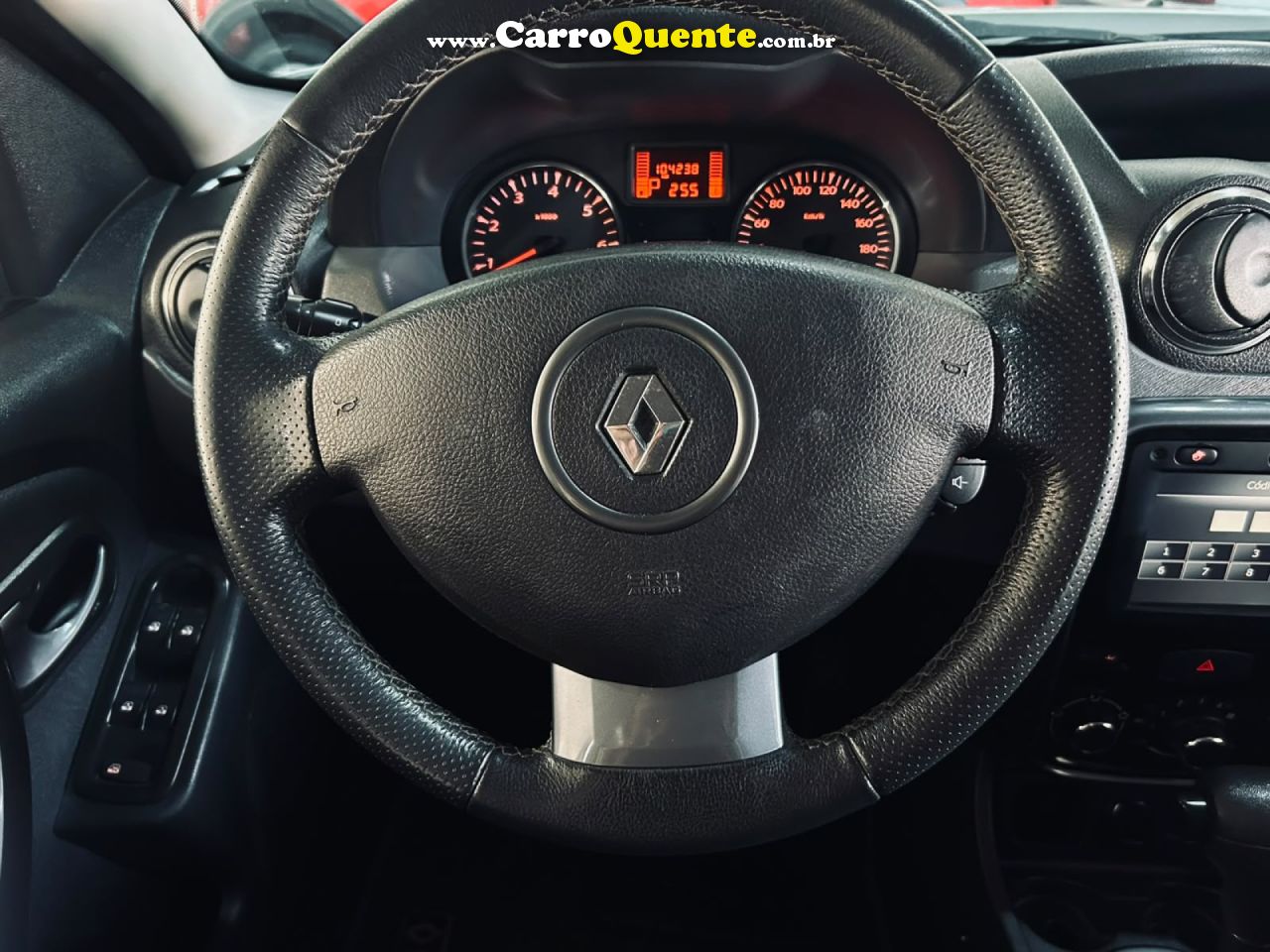 RENAULT   DUSTER DYNAMIQUE 2.0 FLEX 16V AUT.   BRANCO 2015 2.0 FLEX - Loja