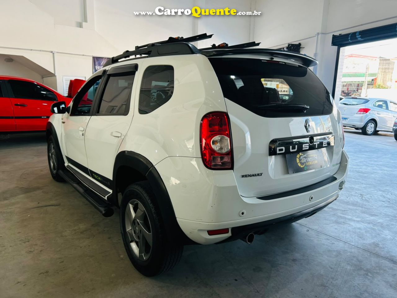 RENAULT   DUSTER DYNAMIQUE 2.0 FLEX 16V AUT.   BRANCO 2015 2.0 FLEX - Loja