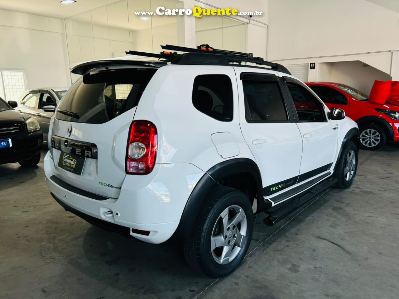 RENAULT   DUSTER DYNAMIQUE 2.0 FLEX 16V AUT.   BRANCO 2015 2.0 FLEX - Loja