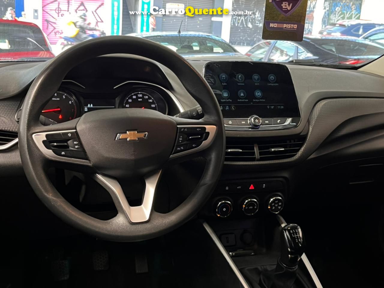 CHEVROLET   ONIX HATCH LT 1.0 12V FLEX 5P MEC.   BRANCO 2024 1.0 FLEX - Loja