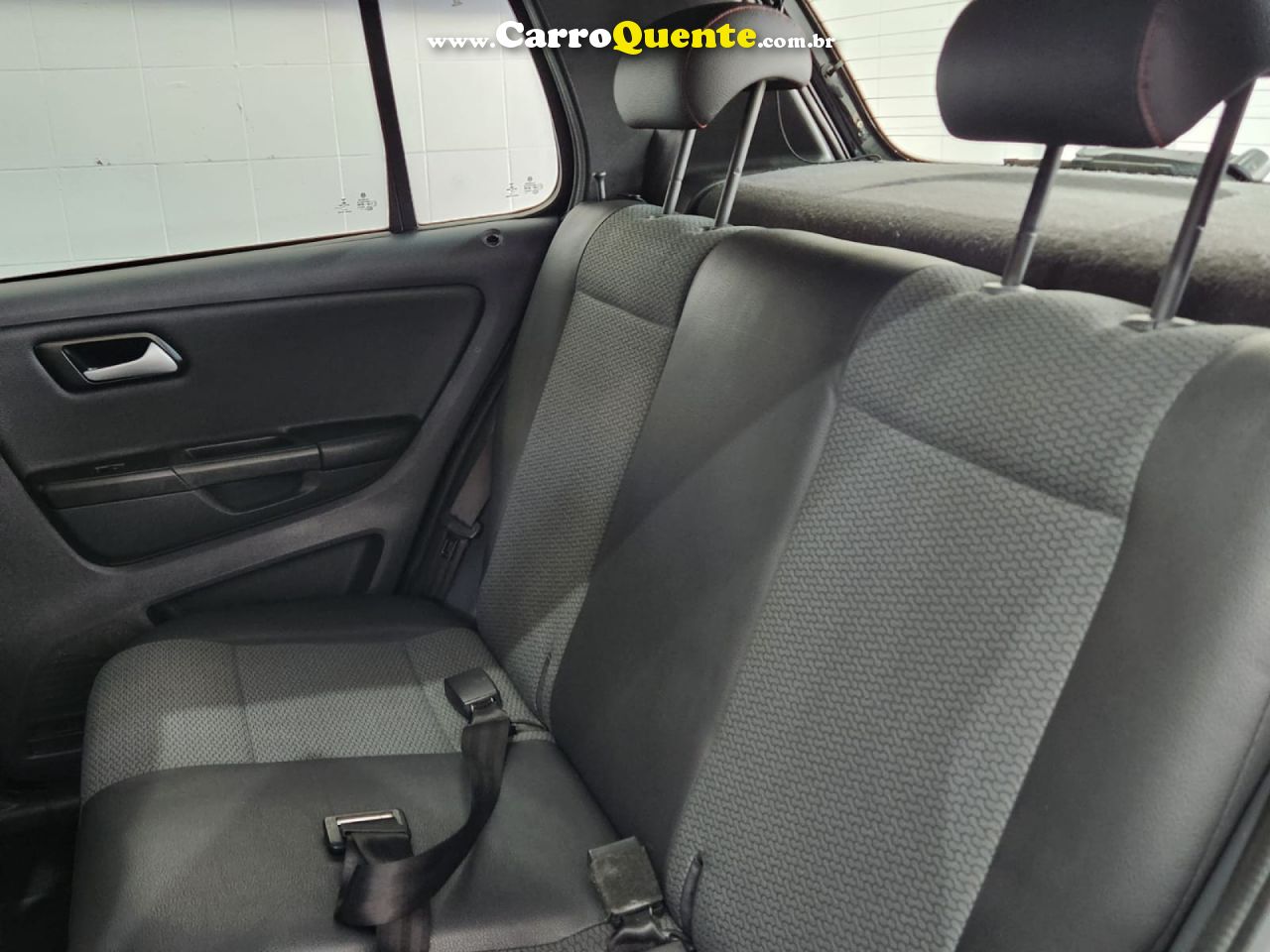 VOLKSWAGEN   FOX ROCK IN RIO 1.6 MI TOTAL FLEX 8V 5P   PRETO 2016 1.6 FLEX - Loja