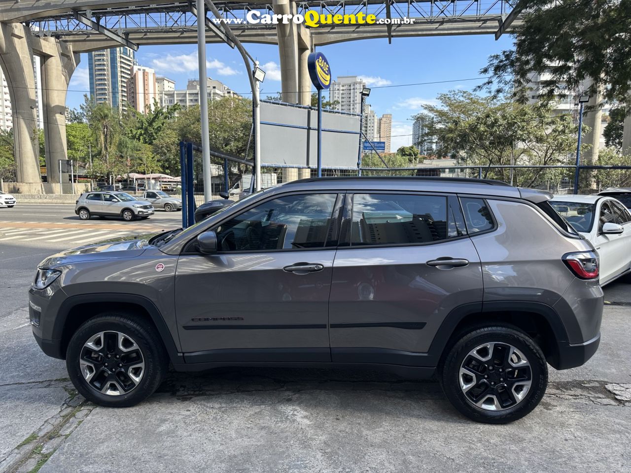JEEP   COMPASS TRAILHAWK 2.0 4X4 DIES. 16V AUT.   CINZA 2017 2.0 TD DIESEL - Loja