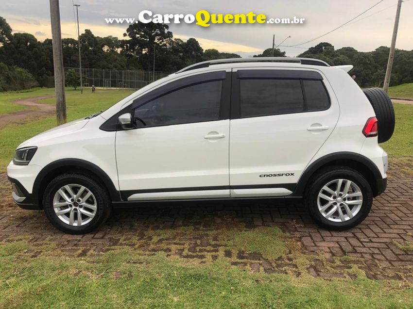 Volkswagen CROSSFOX 1.6 MSI FLEX 16V 4P AUTOMATIZADO - Loja