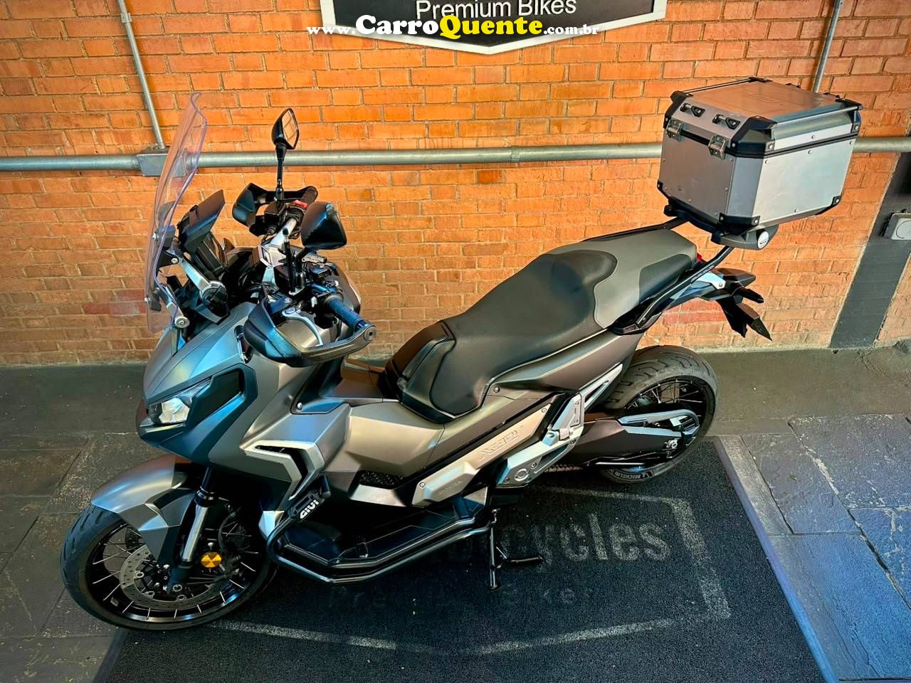 HONDA X-ADV 2019 - Loja