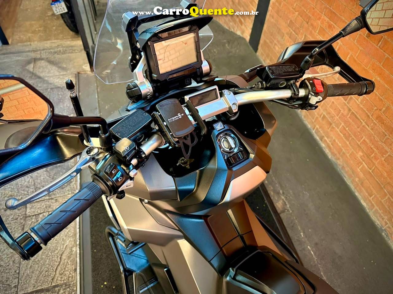HONDA X-ADV 2019 - Loja