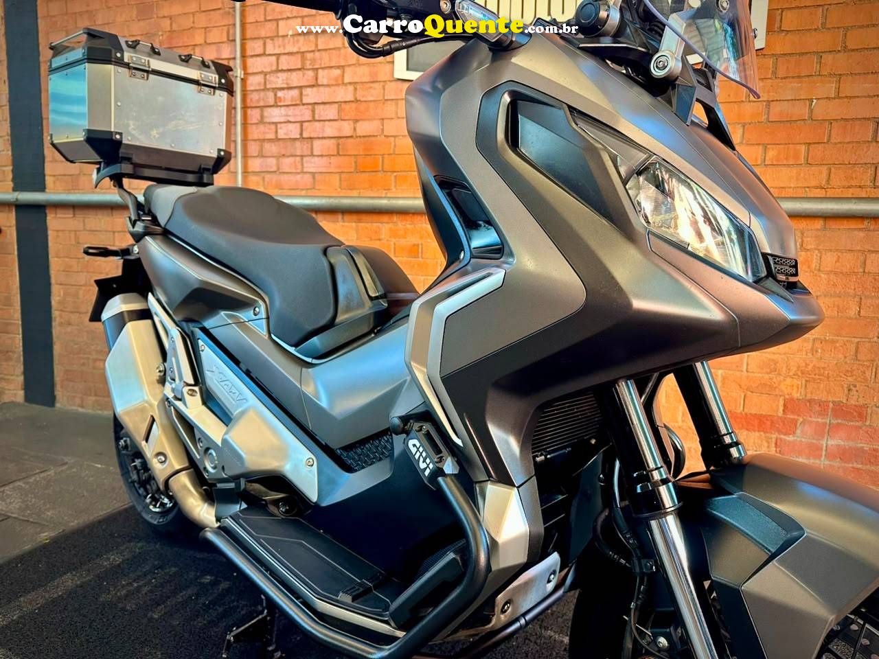 HONDA X-ADV 2019 - Loja
