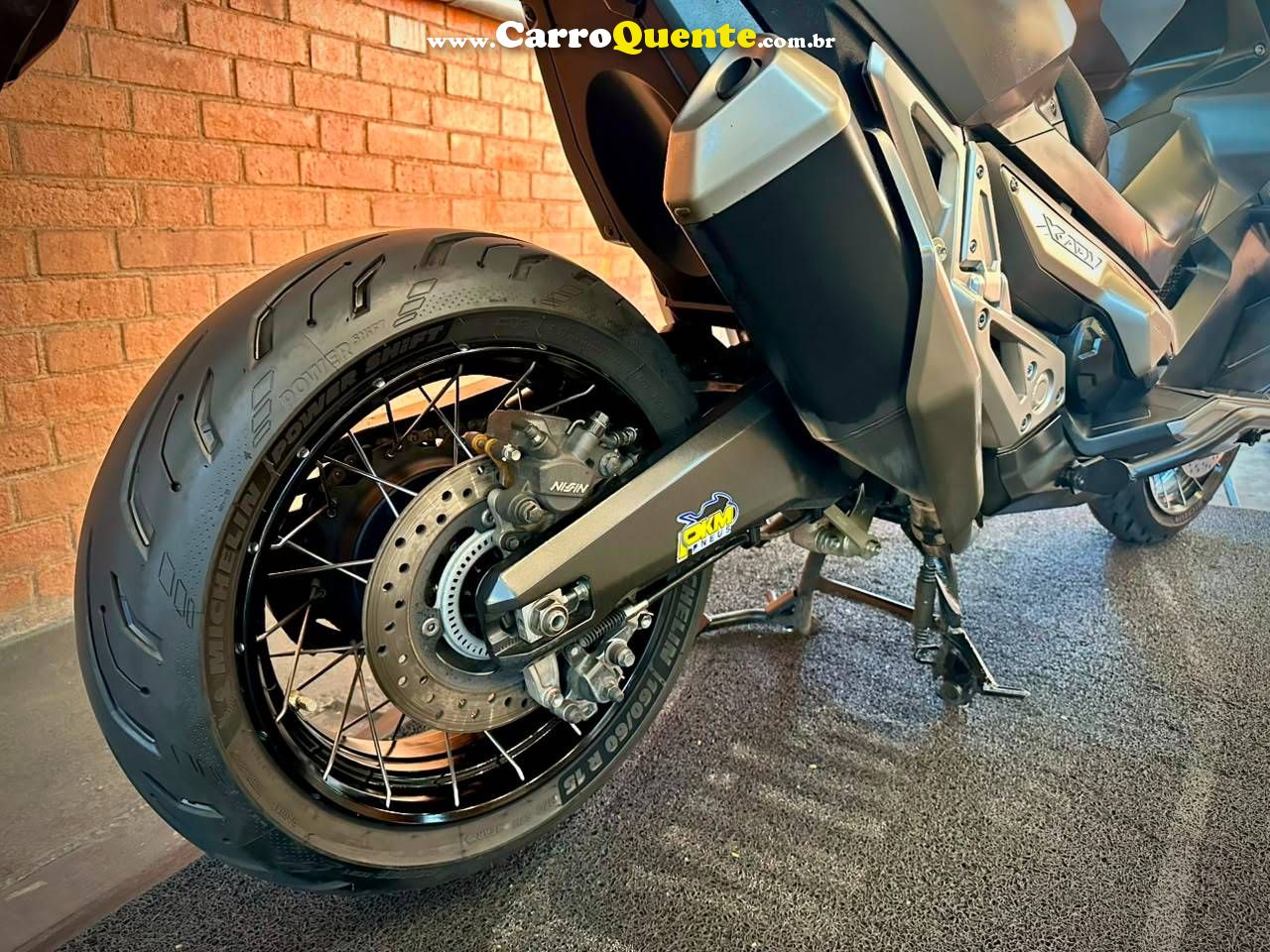 HONDA X-ADV 2019 - Loja