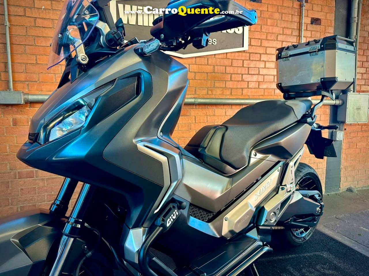 HONDA X-ADV 2019 - Loja