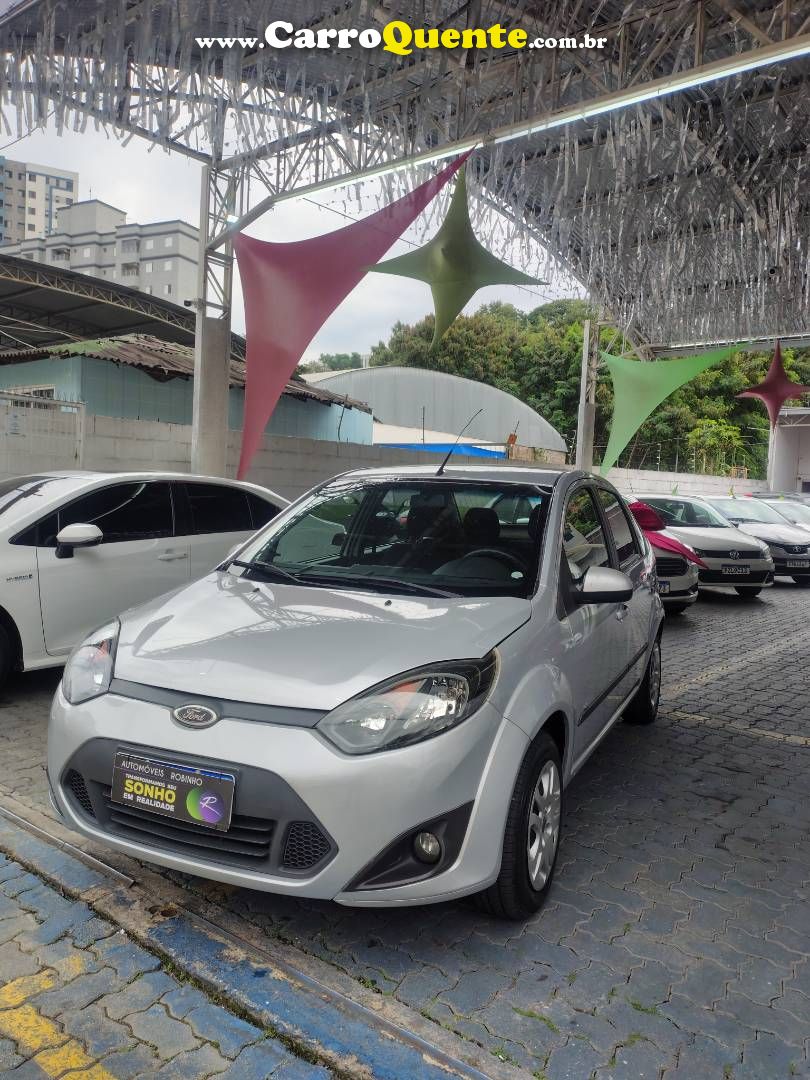 FORD FIESTA 1.6 ROCAM SE SEDAN 8V 2014 - Loja