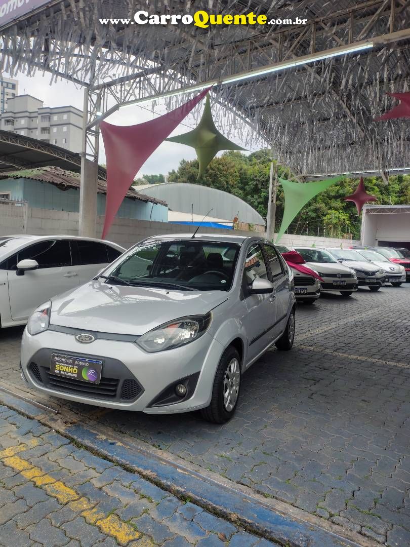FORD FIESTA 1.6 ROCAM SE SEDAN 8V 2014 - Loja