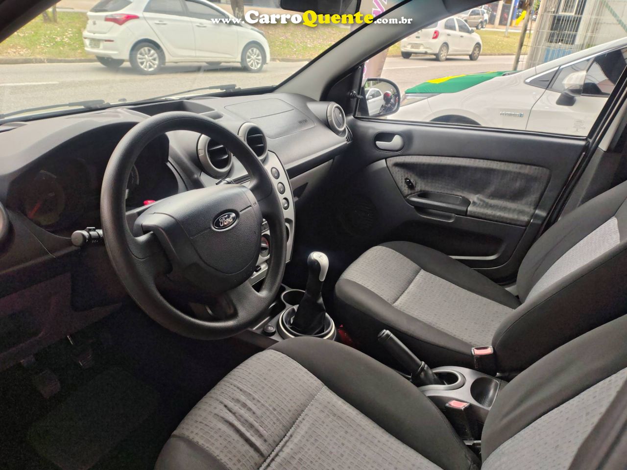 FORD FIESTA 1.6 ROCAM SE SEDAN 8V 2014 - Loja