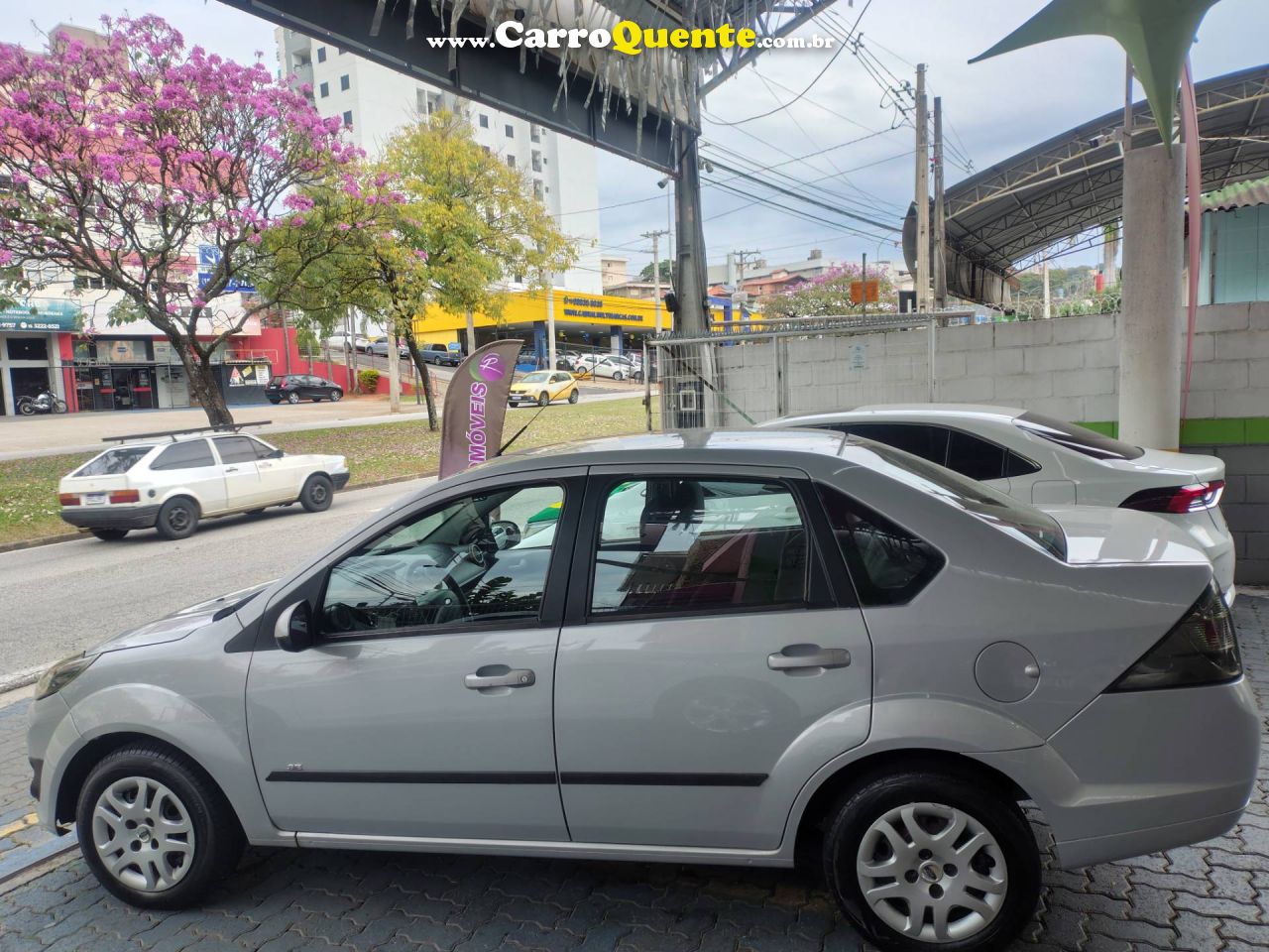 FORD FIESTA 1.6 ROCAM SE SEDAN 8V 2014 - Loja
