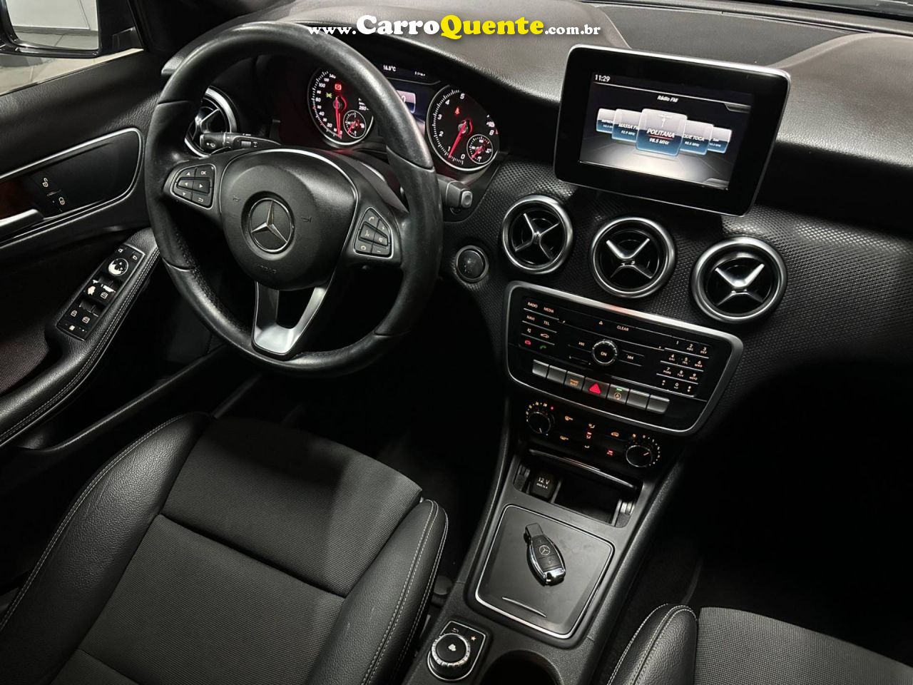 MERCEDES-BENZ A 200 1.6 TURBO 16V 2016 - Loja