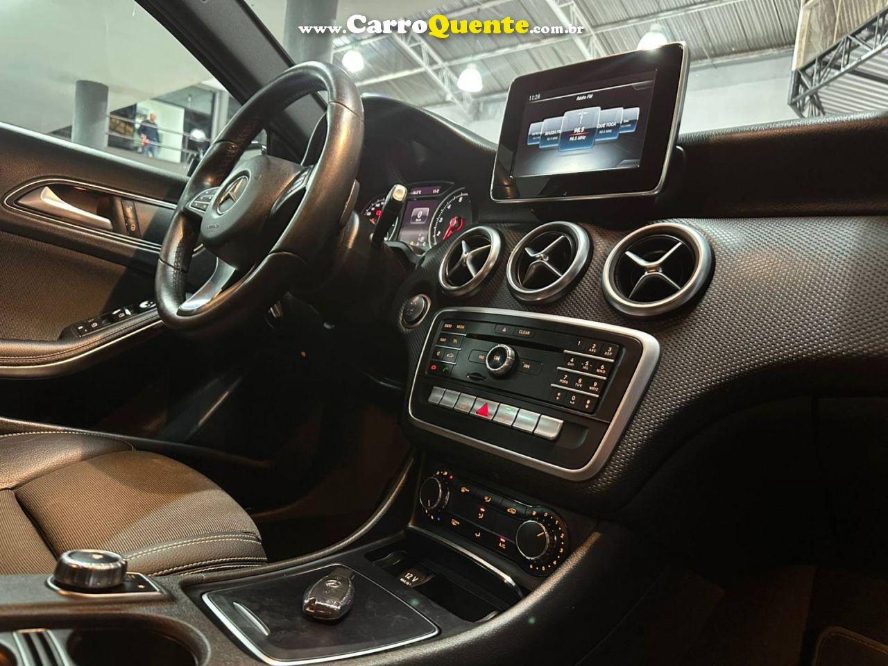 MERCEDES-BENZ A 200 1.6 TURBO 16V 2016 - Loja