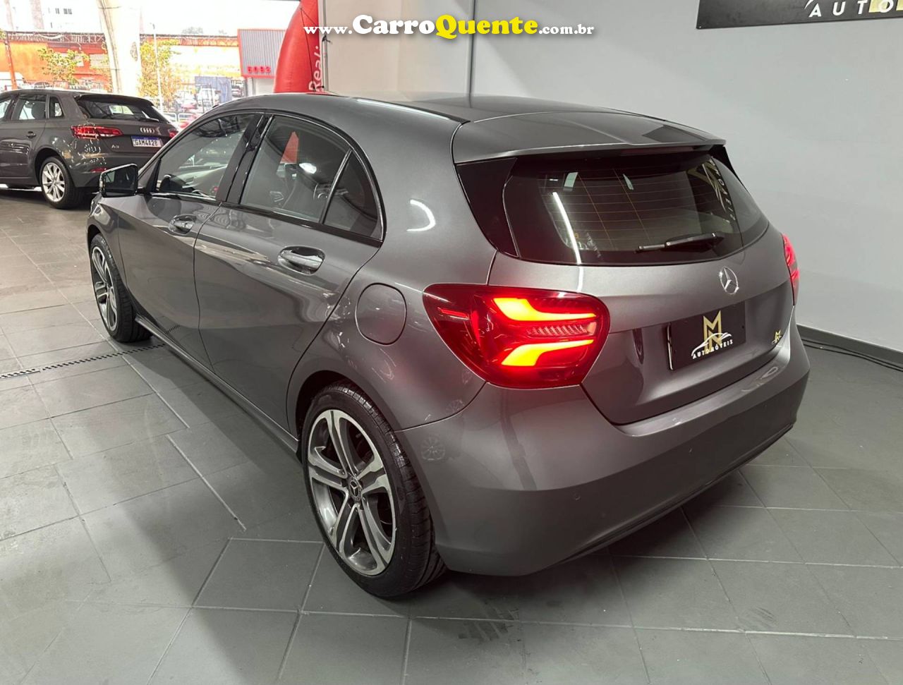 MERCEDES-BENZ A 200 1.6 TURBO 16V 2016 - Loja