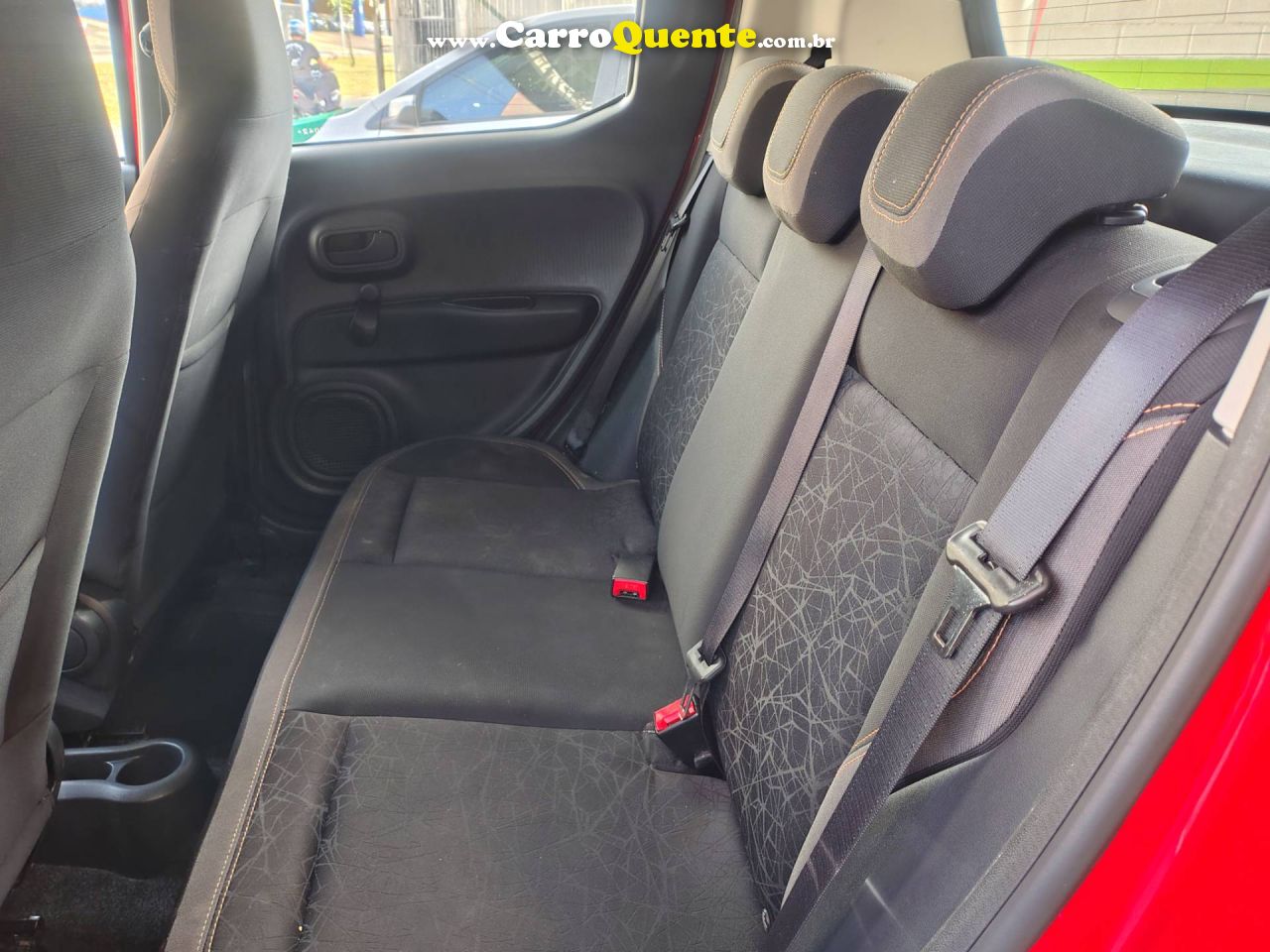 FIAT MOBI 1.0 EVO TREKKING 2024 - Loja