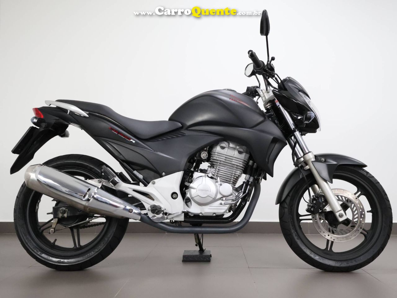 HONDA CB 300R 2011 - Loja