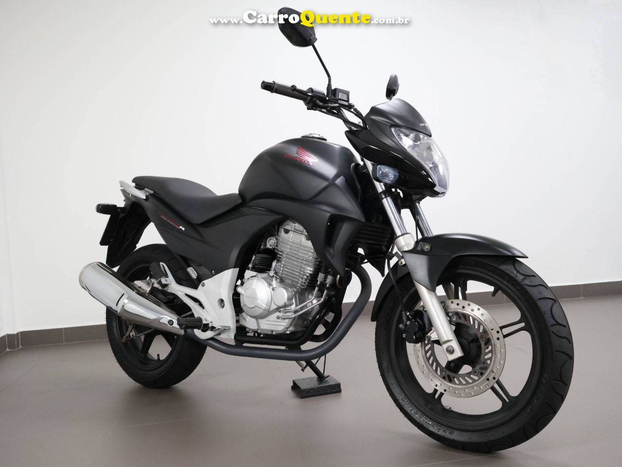 HONDA CB 300R 2011 - Loja