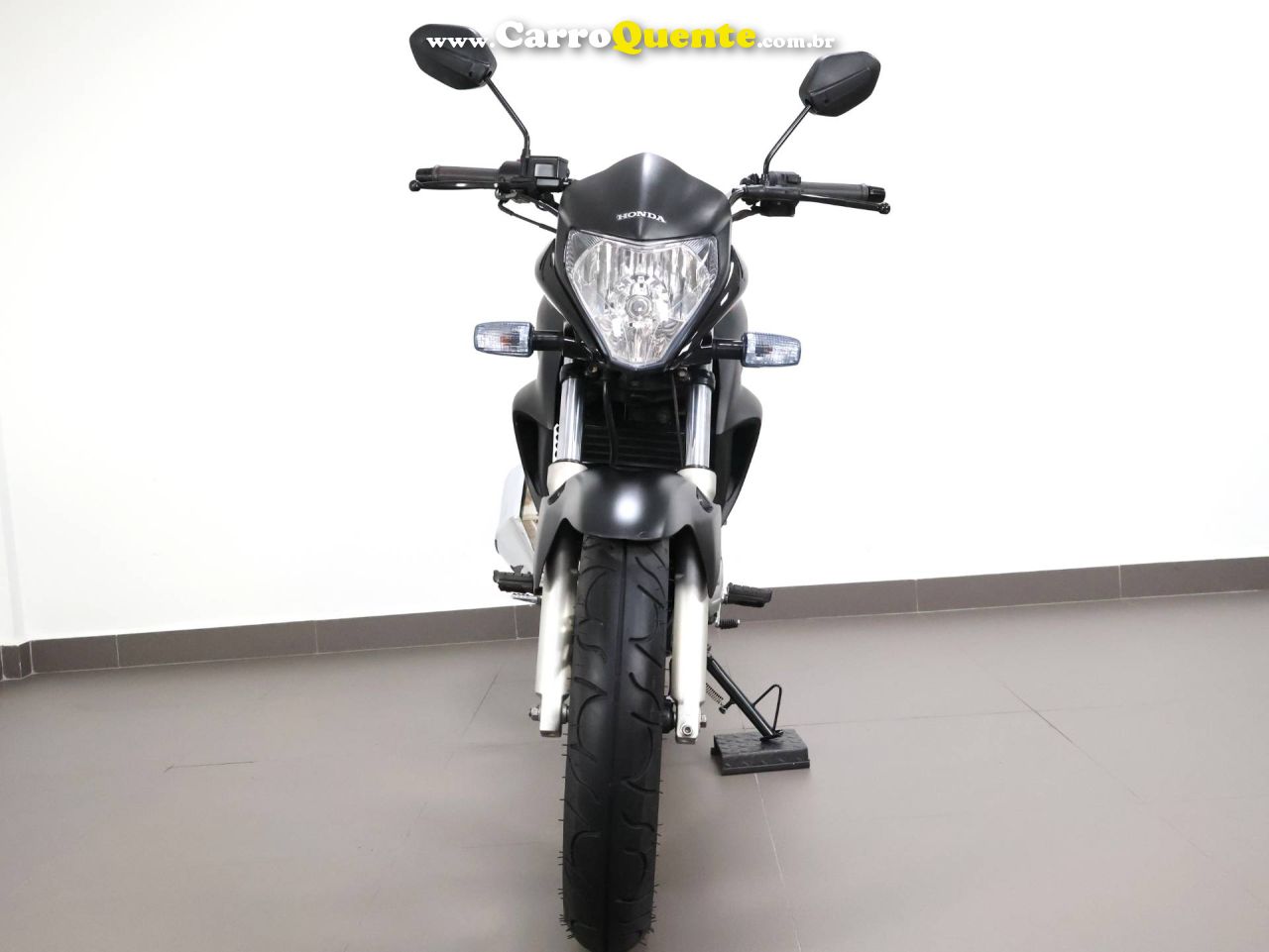 HONDA CB 300R 2011 - Loja