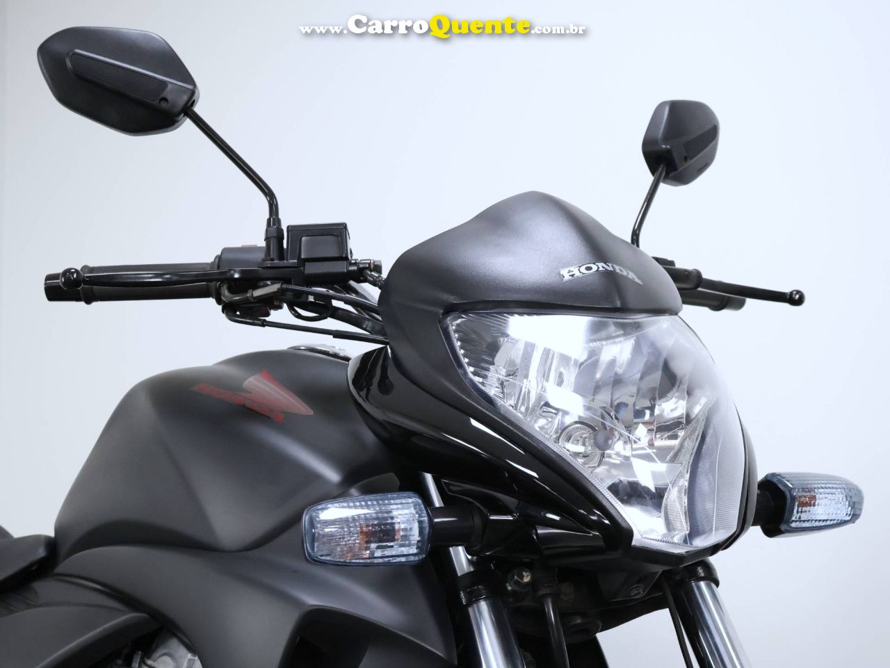 HONDA CB 300R 2011 - Loja