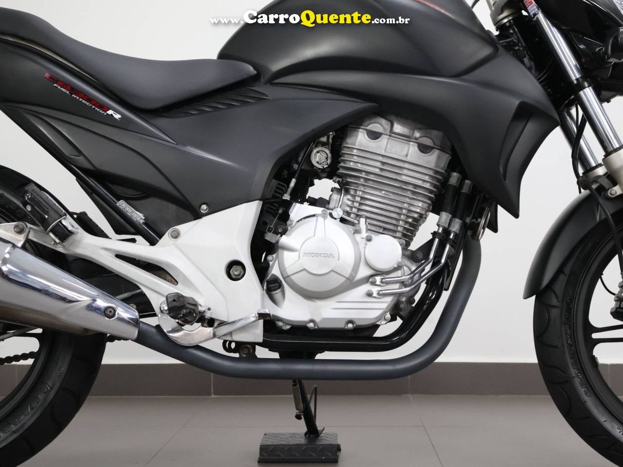 HONDA CB 300R 2011 - Loja