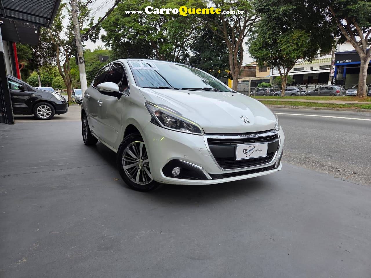 PEUGEOT 208 1.6 GRIFFE 16V 2017 - Loja