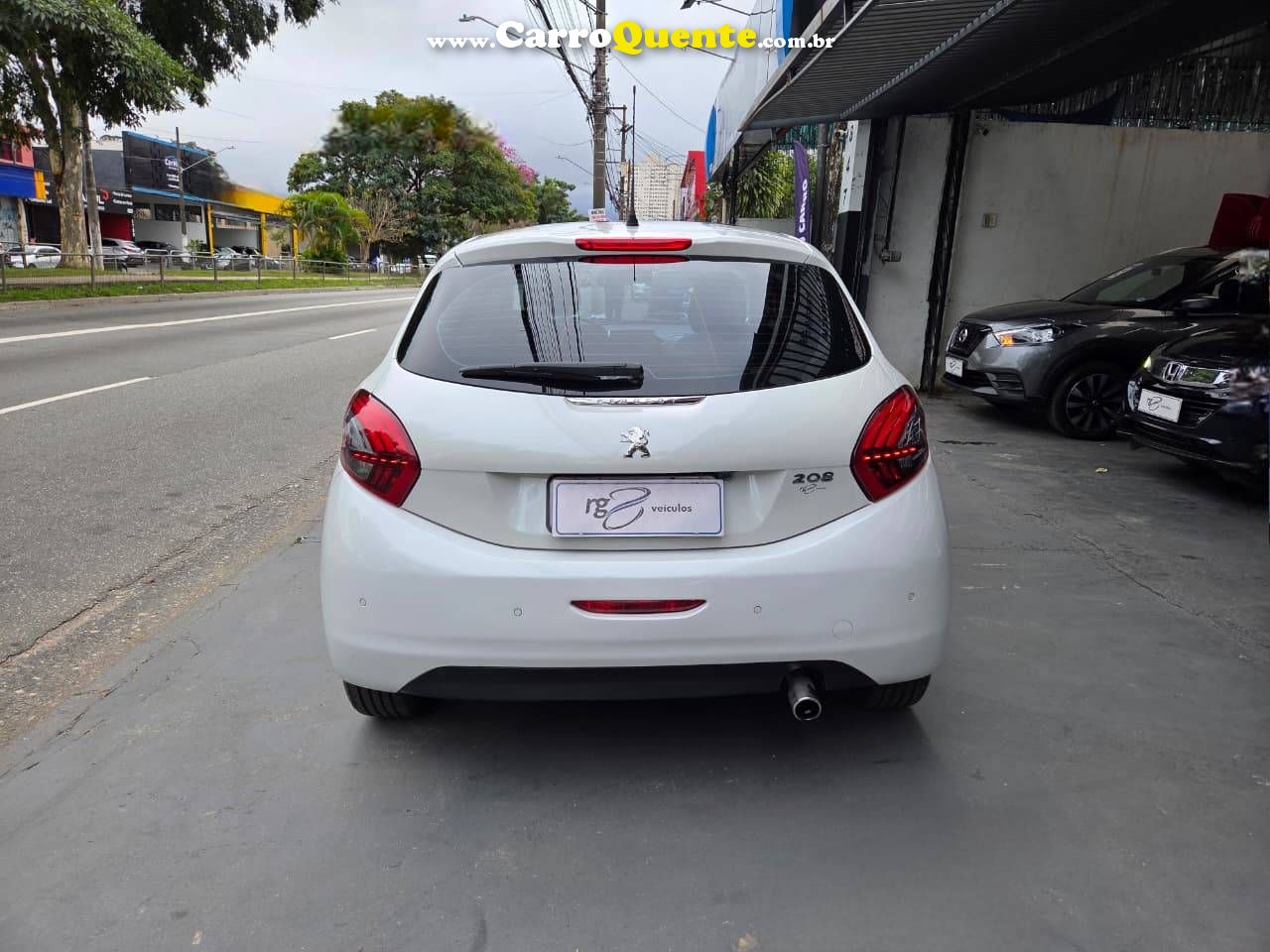 PEUGEOT 208 1.6 GRIFFE 16V 2017 - Loja