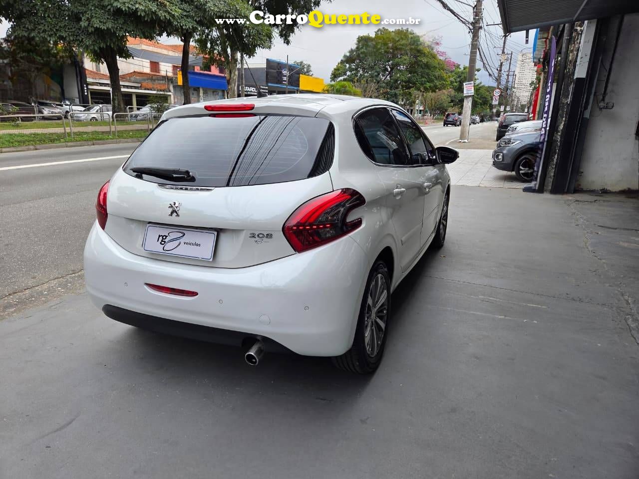 PEUGEOT 208 1.6 GRIFFE 16V 2017 - Loja