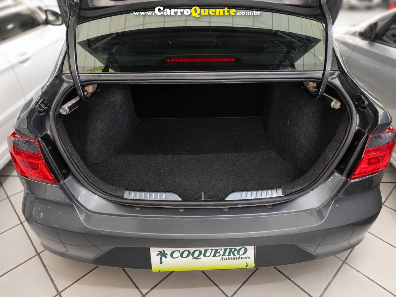 VOLKSWAGEN VOYAGE 1.0 12V MPI TOTALFLEX 2023 - Loja